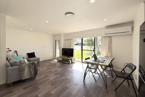 Photo of property in 1/5 Merriefield Avenue, Forrest Hill, Auckland, 0620