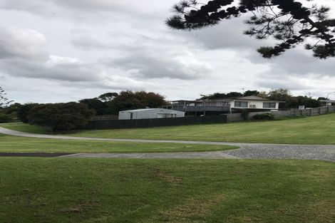 Photo of property in 17 Montego Place, Weymouth, Auckland, 2103