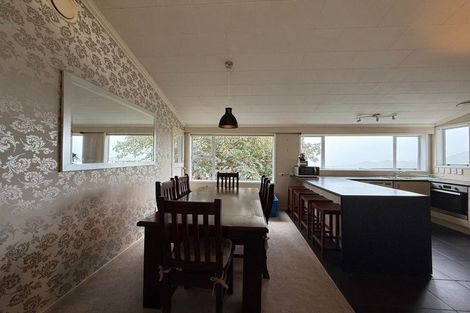 Photo of property in 4 Peach Tree Grove, Maungaraki, Lower Hutt, 5010