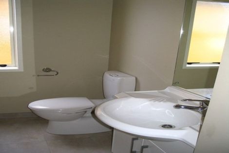 Photo of property in 4 Heidi Crescent, Flat Bush, Auckland, 2016