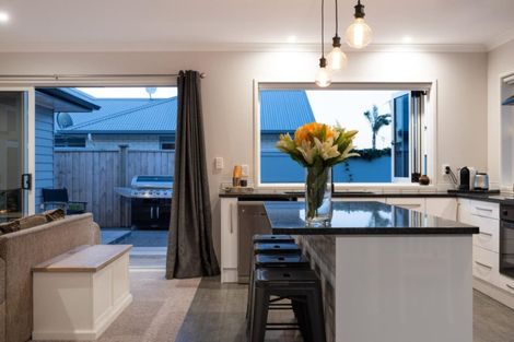 Photo of property in 4 Cassinia Close, Papamoa Beach, Papamoa, 3118