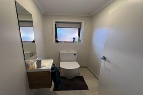 Photo of property in 19 Pouate Way, Waiuku, 2123