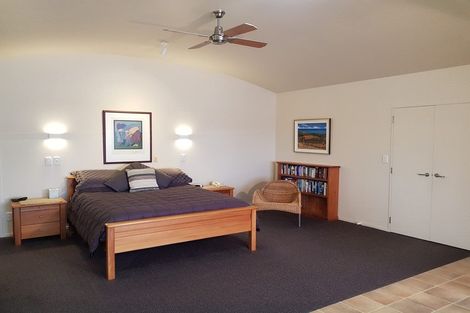 Photo of property in 25b Te Kapua Street, Oakura, Hikurangi, 0184