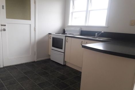 Photo of property in 1/6 Woodall Place, Totara Vale, Auckland, 0627