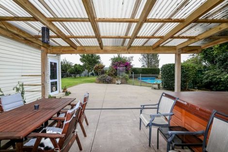 Photo of property in 172 Richmond Road, Lepperton, New Plymouth, 4373