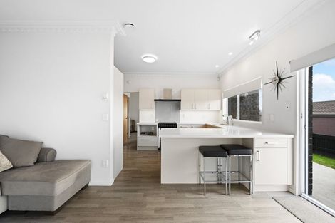 Photo of property in 28 Delamare Road, St Andrews, Hamilton, 3200