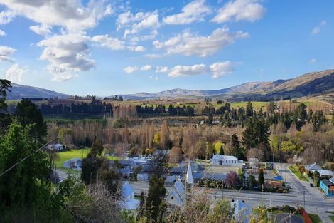 Photo of property in 89 Branxholm Street, Roxburgh, 9500