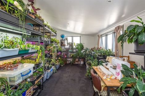 Photo of property in 24 Voelas Road, Lyttelton, 8082