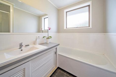 Photo of property in 16a Glasgow Street, Hawera, 4610