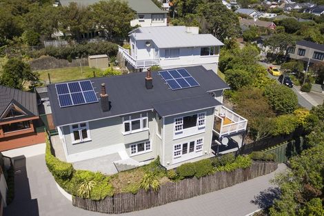 Photo of property in 17a Lochiel Road, Khandallah, Wellington, 6035