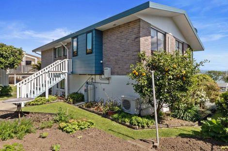 Photo of property in 9 Kaharoa Avenue, Omokoroa, 3114