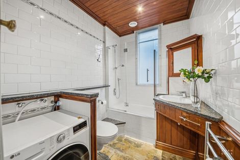 Photo of property in 2/39 Anglesea Street, Freemans Bay, Auckland, 1011