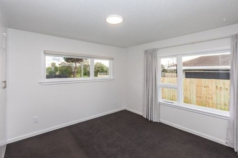 Photo of property in 94 Avondale Road, Avondale, Christchurch, 8061