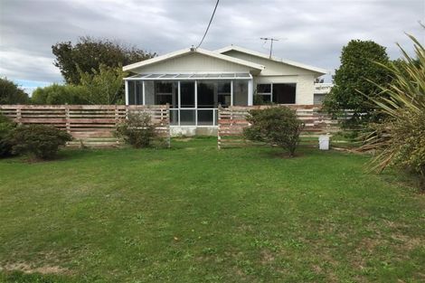 Photo of property in 128 Oteramika Road, Seaward Bush, Invercargill, 9871
