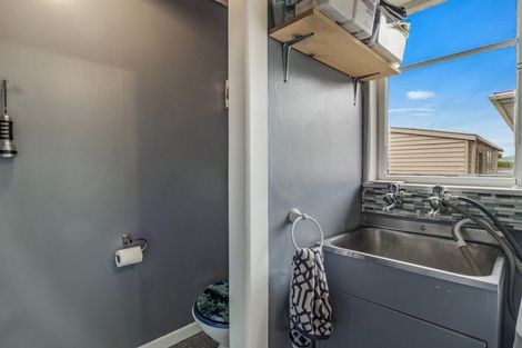 Photo of property in 72 Manuka Street, Castlecliff, Whanganui, 4501