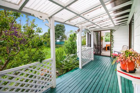 Photo of property in 9 Hamblyn Place, Ranui, Auckland, 0612