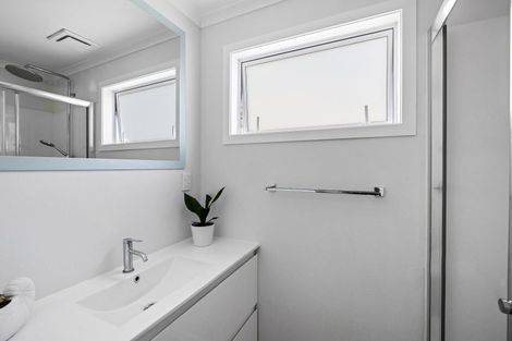 Photo of property in 43 Sutherland Road, Brookfield, Tauranga, 3110