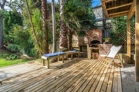 Photo of property in 32 Hastings Parade, Devonport, Auckland, 0624