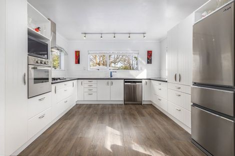 Photo of property in 154 Main Road, Levin, 5510