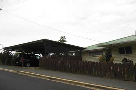 Photo of property in 33 Clyde Street, Kinmont Park, Mosgiel, 9024