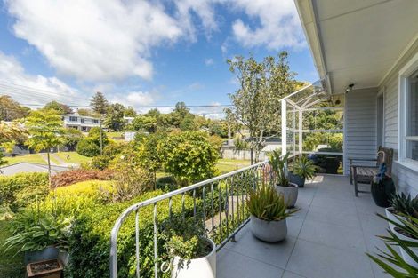 Photo of property in 30 Awanui Street, Merrilands, New Plymouth, 4312