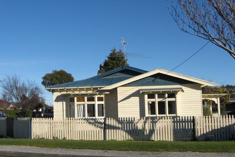 Photo of property in 212 Park Street, Winton, 9720