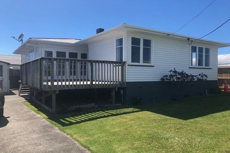 Photo of property in 28 Airdrie Road, Ranui, Auckland, 0612