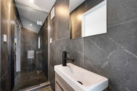 Photo of property in 240e Whitney Street, Blockhouse Bay, Auckland, 0600