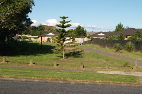Photo of property in 17 Royton Avenue, Mangere East, Auckland, 2024