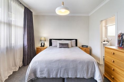 Photo of property in 19 Cremorne Avenue, Hokowhitu, Palmerston North, 4410