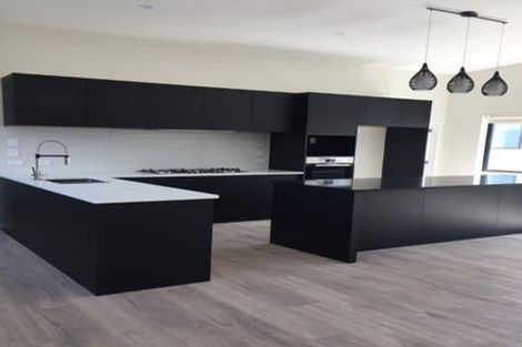 Photo of property in 31 Ascension Crescent, Orewa, 0931