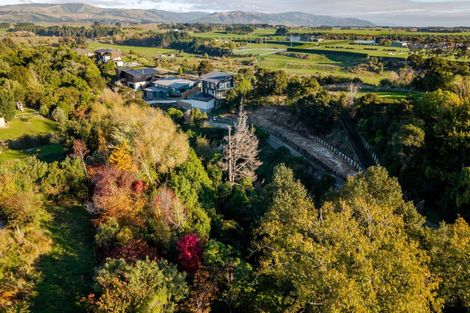 Photo of property in 4 Three Paddock Lane, Fitzherbert, Palmerston North, 4410