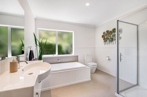 Photo of property in 20 Puhoi Close, Puhoi, Warkworth, 0994