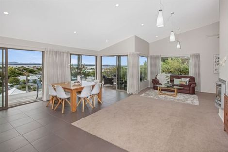 Photo of property in 25a Augusta Street, Redcliffs, Christchurch, 8081