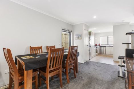 Photo of property in 10 Taiaapure Street, Weymouth, Auckland, 2103