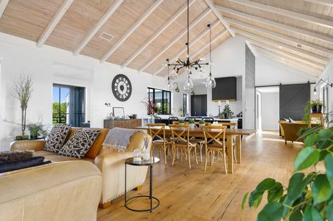 Photo of property in 3/45 Saint Kilda Road, Cambridge, 3434