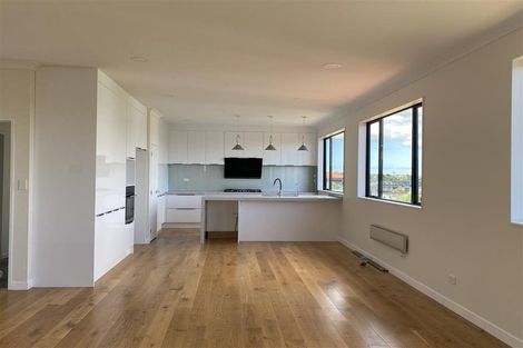 Photo of property in 16a Venus Place, Half Moon Bay, Auckland, 2012