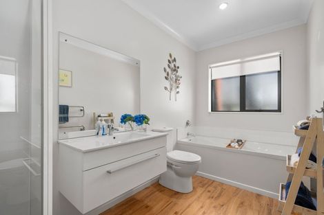 Photo of property in 265 Mark Avenue, Grenada Village, Wellington, 6037