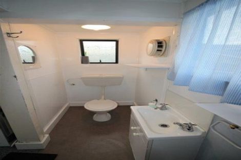 Photo of property in 13 Hall Place, Foxton Beach, Foxton, 4815