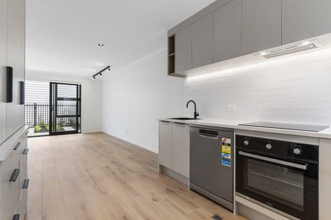 Photo of property in 1092c Great North Road, Point Chevalier, Auckland, 1022