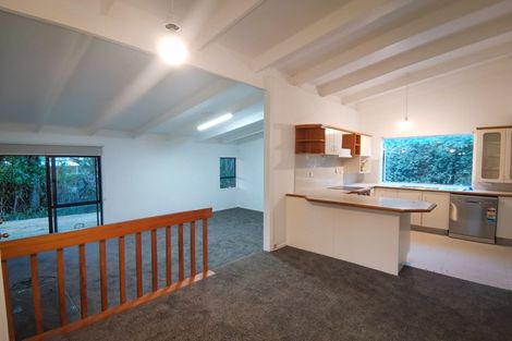 Photo of property in 35 Glennandrew Drive, Half Moon Bay, Auckland, 2012