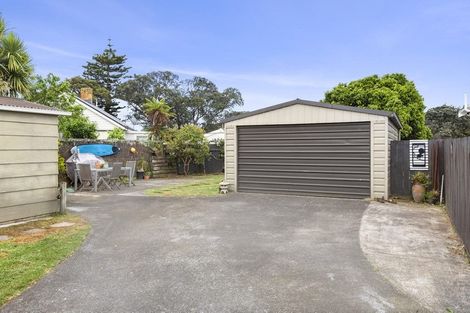 Photo of property in 8 Wallis Street, Raglan, 3225