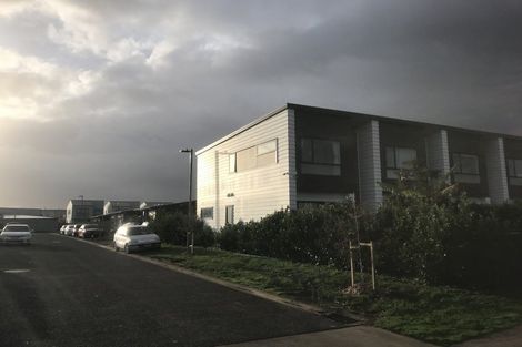 Photo of property in 1 Beardmore Lane, Papakura, 2110