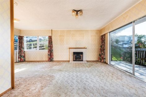 Photo of property in 15 Camelot Place, Glenfield, Auckland, 0629