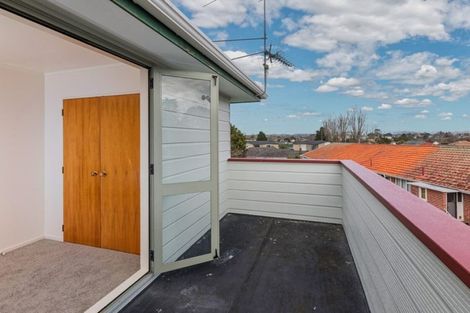 Photo of property in 4/19 Richardson Road, Mount Albert, Auckland, 1025