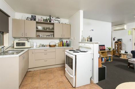 Photo of property in 147 Browns Bay Road, Browns Bay, Auckland, 0630