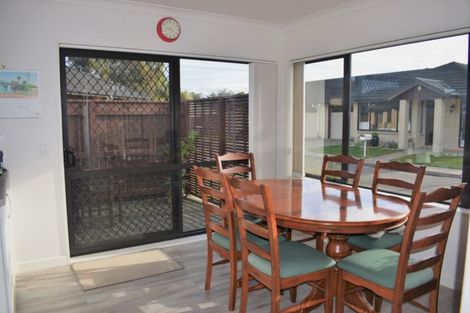 Photo of property in 28 Ian Peter Way, Otaki, 5512