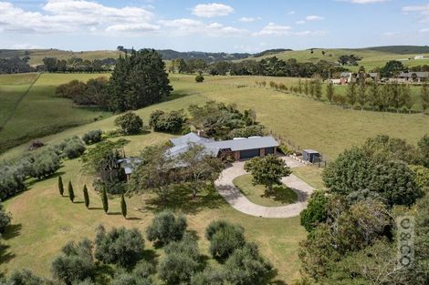 Photo of property in 1226 State Highway 16, Waimauku, 0883