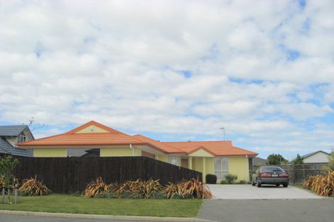 Photo of property in 23 Welsford Street, Woodend, 7610