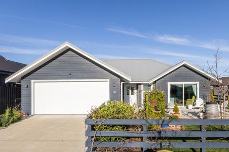 Photo of property in 5 Grooby Place, Havelock North, 4130